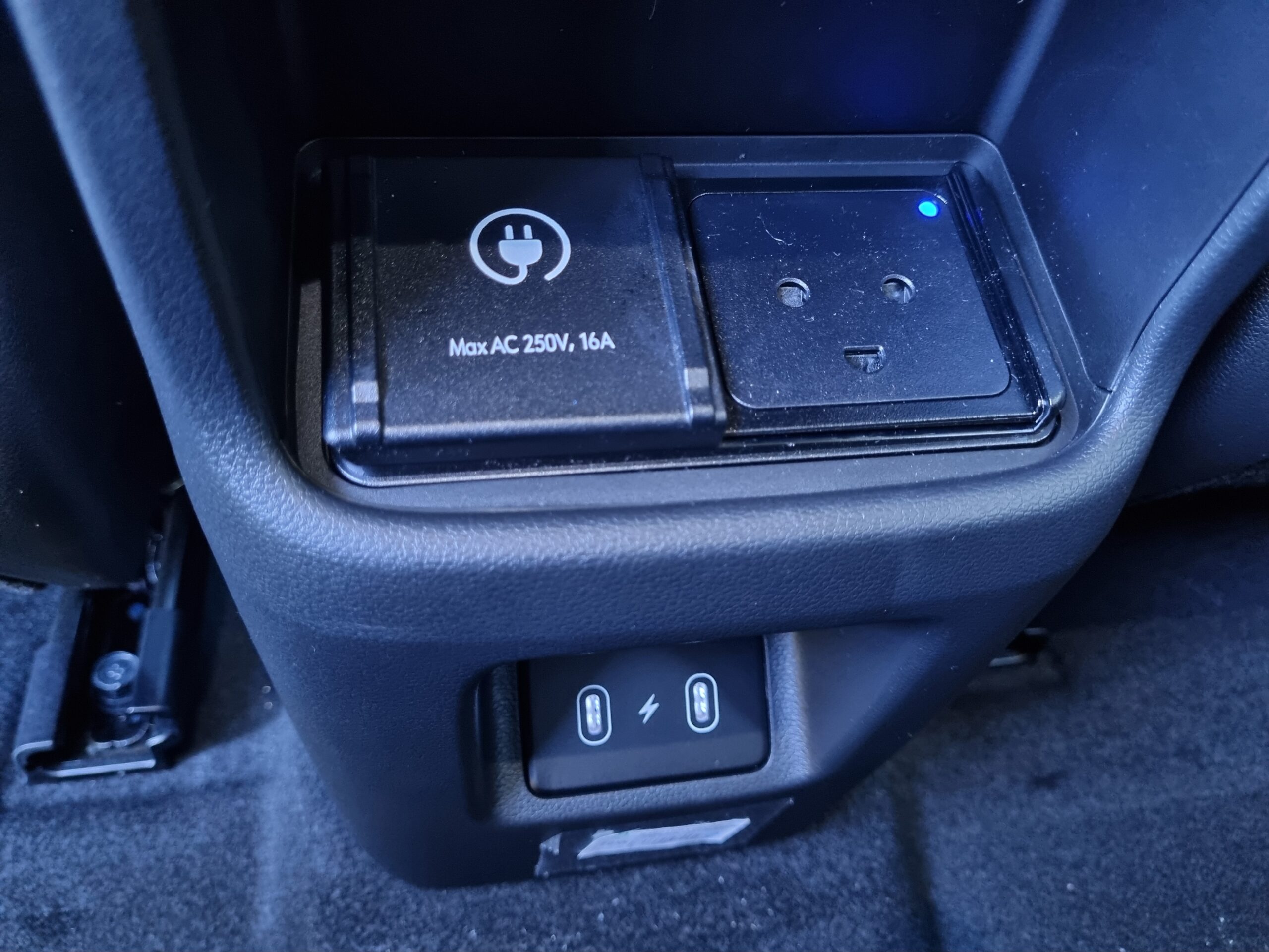 7ec85802-da89-4336-a3b4-c8f940fb64d4-29cb812e-2824-430e-bf99-611bf0a1d8d7-1